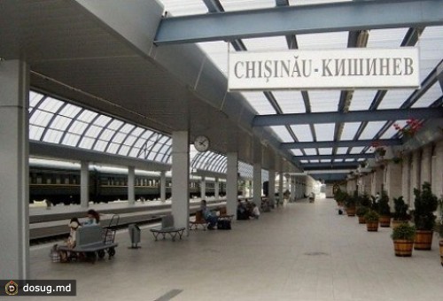 
 ​Двухлетнего мальчика везли в сумке за границу
