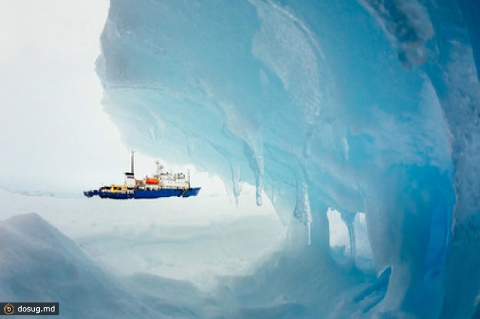 «Академик Шокальский» полностью вышел из тяжелых льдов