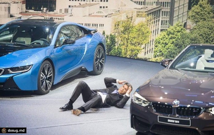 Глава BMW потерял сознание на открытии автосалона во Франкфурте