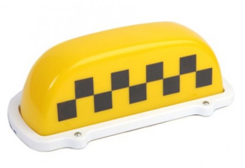 18-летняя девушка попала в больницу в тяжелом состоянии после того, как ее сбило такси