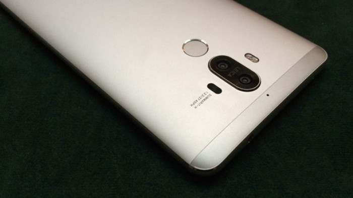 "Слиты" первые живые фото флагмана Huawei Mate 9