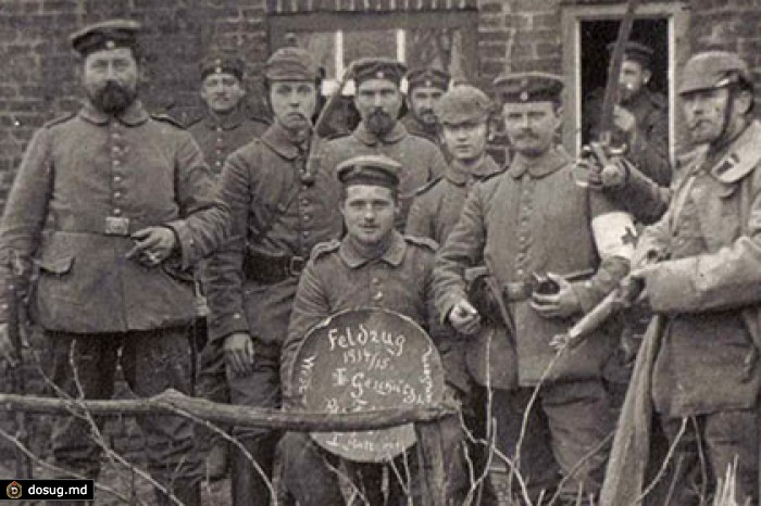 1914. Немецкие и британские солдаты отметили первое фронтовое Рождество