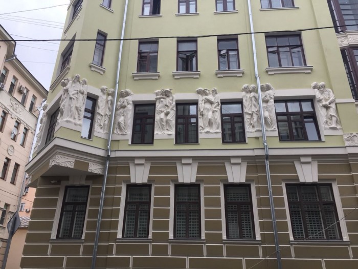 Эксперты ОНФ добились завершения реставрационных работ на фасаде дома в историческом центре Москвы