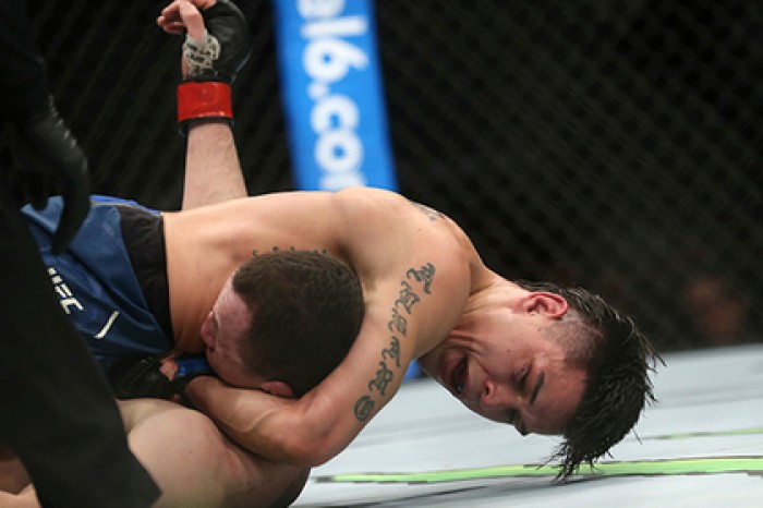 Боец UFC рискнул жизнью ради победы и проиграл