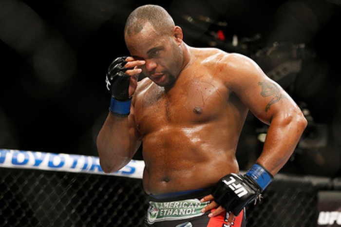 Чемпион UFC уверовал в непобедимость Нурмагомедова