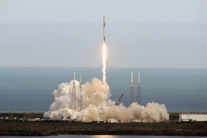 США запустили Falcon 9 вслед за российским «Протоном-М»