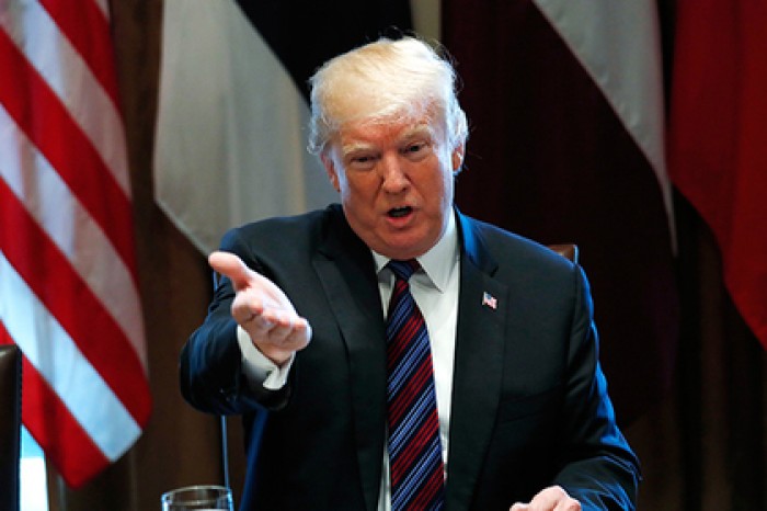 Трамп признал поражение США в торговой войне