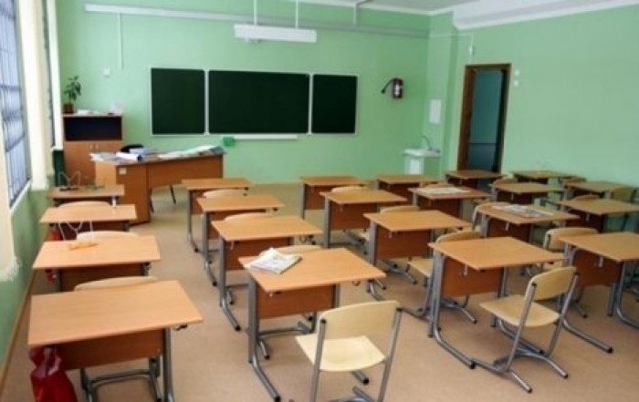 В Виннице в школе распылили газ: эвакуированы 500 человек