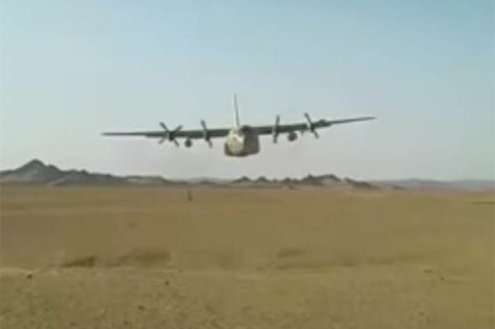 Экстремальный полет C-130 Hercules попал на видео