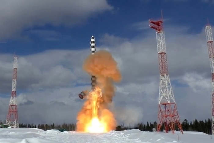 Названы сроки вооружения российской армии «Сарматом» и «Авангардом»