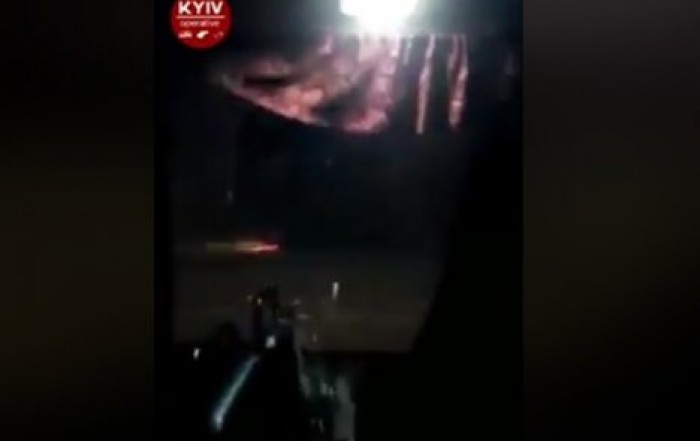 В Киеве обстреляли маршрутку