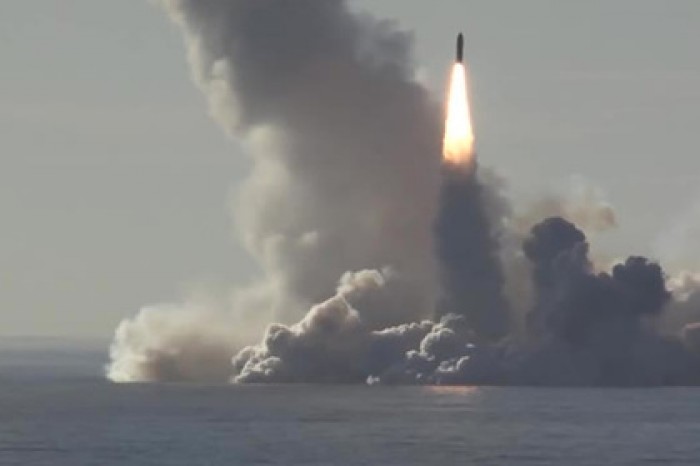 Залповый пуск четырех ракет «Булава» с «Юрия Долгорукого» показали на видео