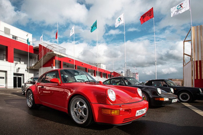 Porsche отпраздновал юбилей