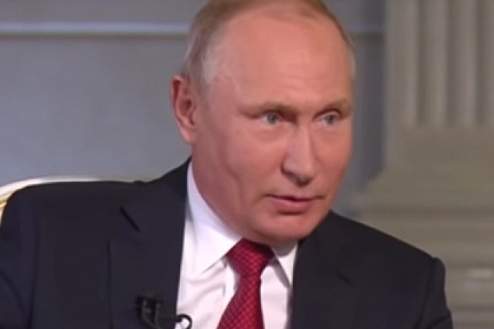 Путин по-немецки попросил журналиста его не перебивать