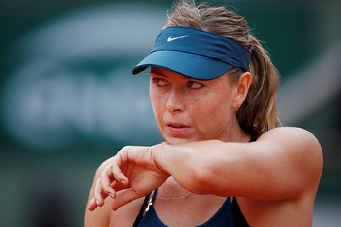 Шарапова вылетела с «Ролан Гаррос»