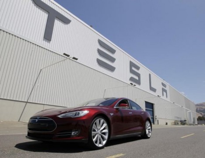 Tesla подала на сотрудника в суд за шпионаж и саботаж