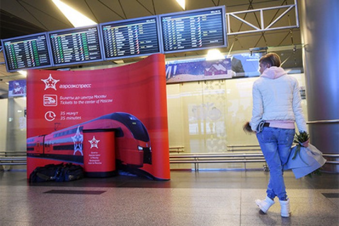 Украинцев без загранпаспорта перестали выпускать из России
