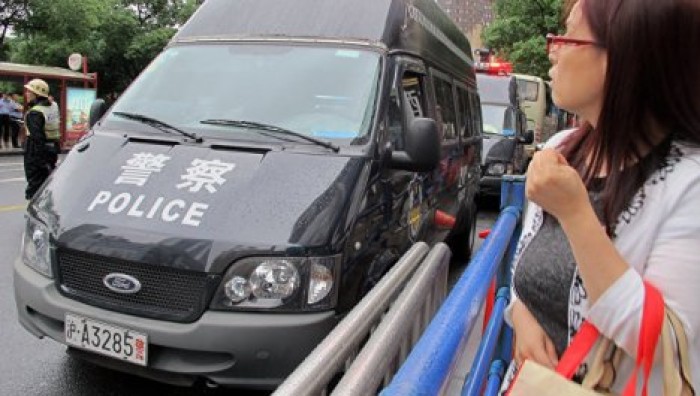 В Китае мужчина с ножом напал на пассажиров автобуса