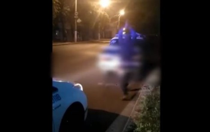 В Одессе пьяный водитель разбил топором своё авто