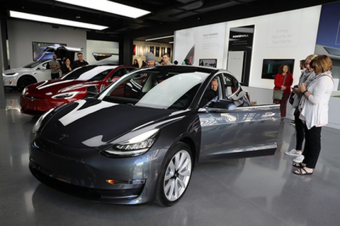 В Tesla пройдут массовые увольнения
