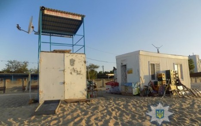 В Затоке сотрудников базы отдыха задержали за разбойное нападение
