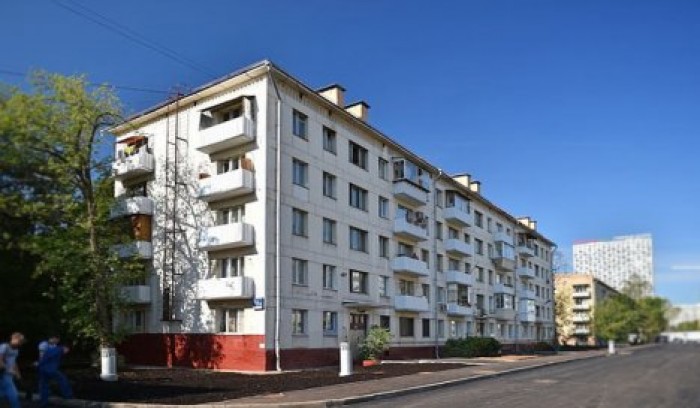 Жительница Самары выбросила пятилетнюю девочку с третьего этажа