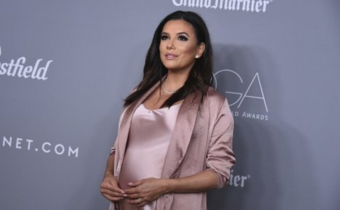 Звезда сериала "Отчаянные домохозяйки" Ева Лонгория стала мамой