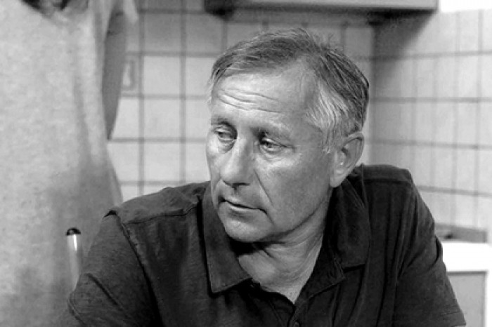 Актер из «Дальнобойщиков» вышел погулять с собакой и умер