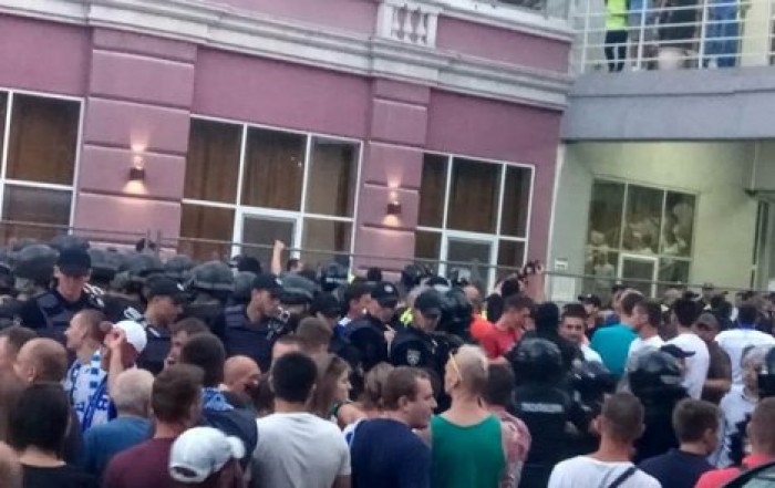 Драки фанатов в Одессе: 14 человек задержаны