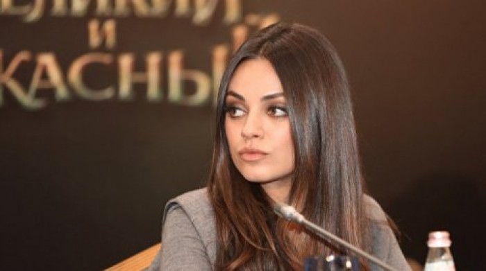 Мила Кунис высмеяла слухи о своей третьей беременности