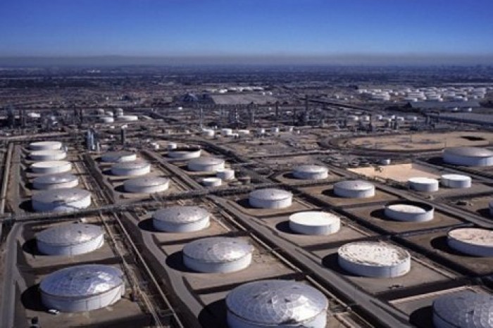 СМИ: на одном из нефтехранилищ в центральной части Ирана произошел взрыв