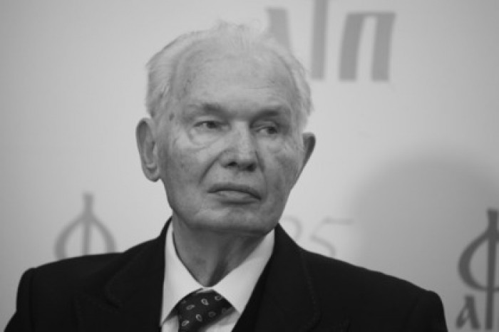 Умер отстоявший канонизацию адмирала Ушакова писатель Валерий Ганичев