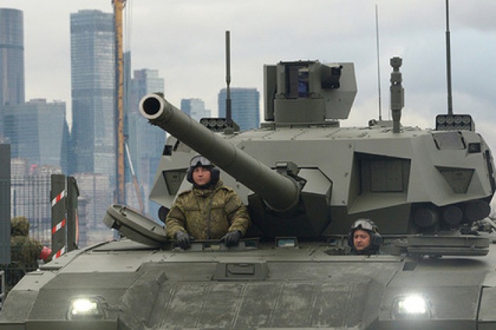 «Армату» оснастят рельсотроном