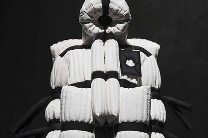 Авангардист Крейг Грин переделал куртки Moncler