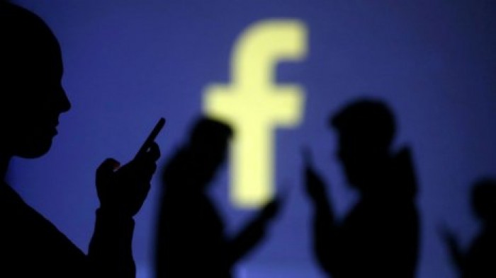 Facebook удалила около 400 приложений
