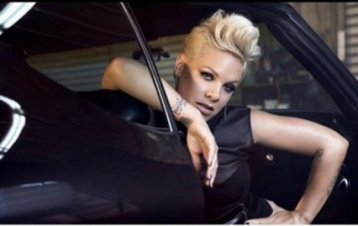 Певицу Pink госпитализировали в Сиднее