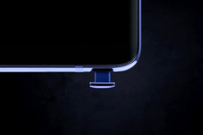 Samsung случайно рассекретила новый смартфон