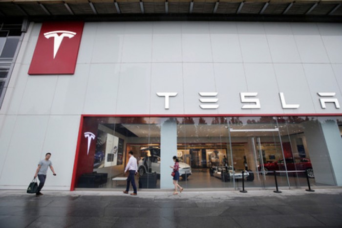 Tesla понесла колоссальные убытки и обновила антирекорд