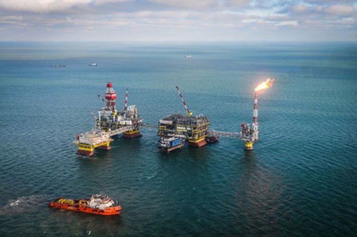 Топ-менеджерам нефтегазовой отрасли опять повысили зарплату