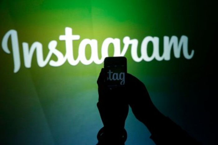В Instagram Direct появились стикеры-вопросы