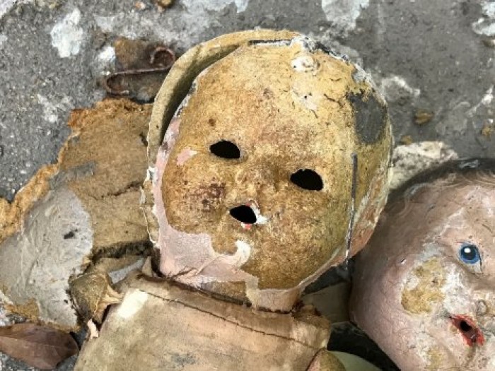 В Магадане мать с сожителем и подругой насиловала своих детей и снимала на видео