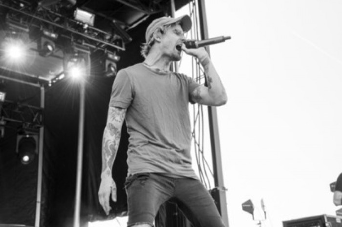 Вокалист группы We Came as Romans умер в 28 лет