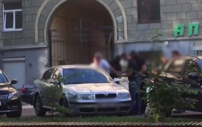 В Украине капитан полиции покрывал карманных воров