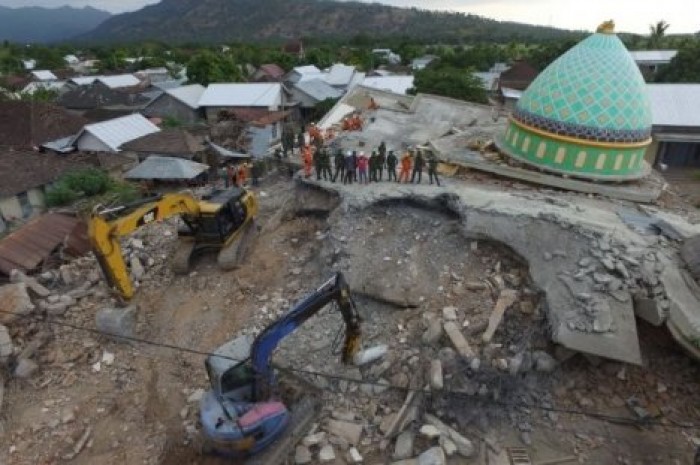 Жертвами землетрясения на острове Ломбок стали 460 человек
