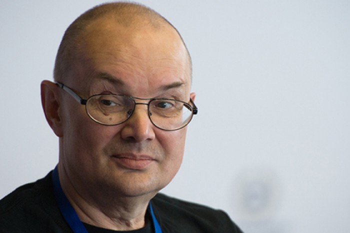 Член группы «Кино» назвал аморальной продажу паспорта Цоя за девять миллионов