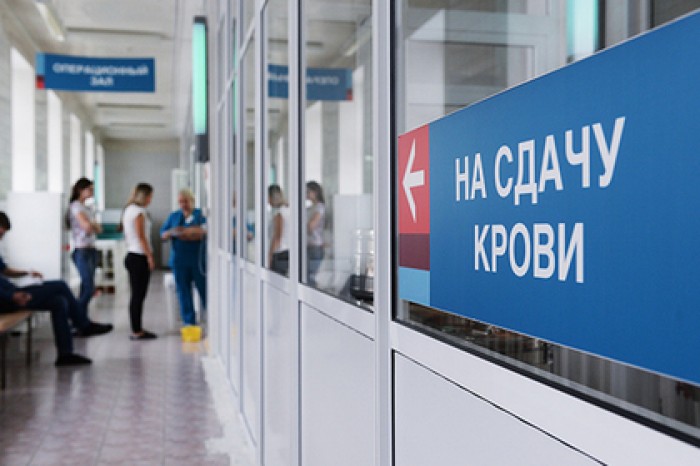 Фельдшер взял в долг у пациенток, купил диплом, сбежал и стал главврачом