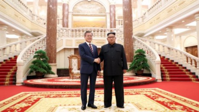 Ким Чен Ын подарил президенту Южной Кореи две тонны грибов