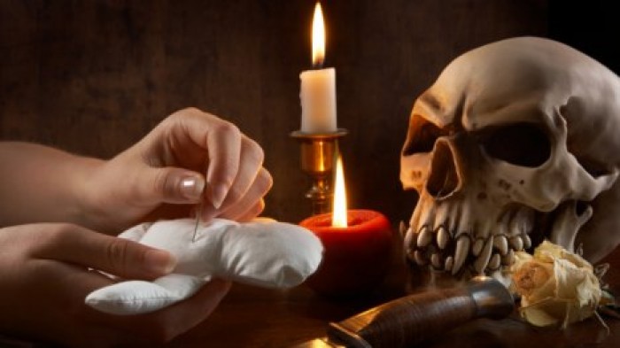 Медсестра продавала женщин в рабство, запугивая их магией вуду