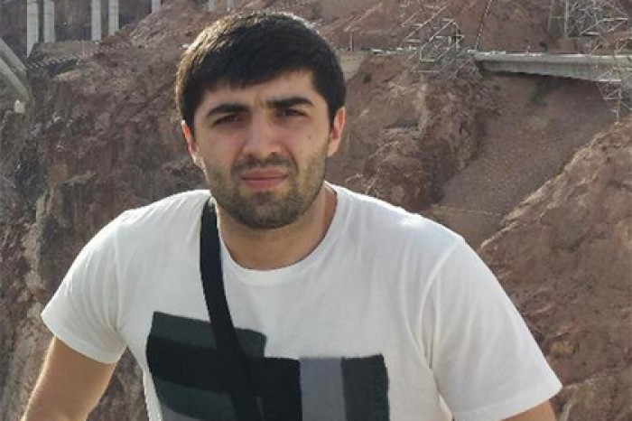 Менеджер Нурмагомедова сравнил критиков бойца с бешеными собаками