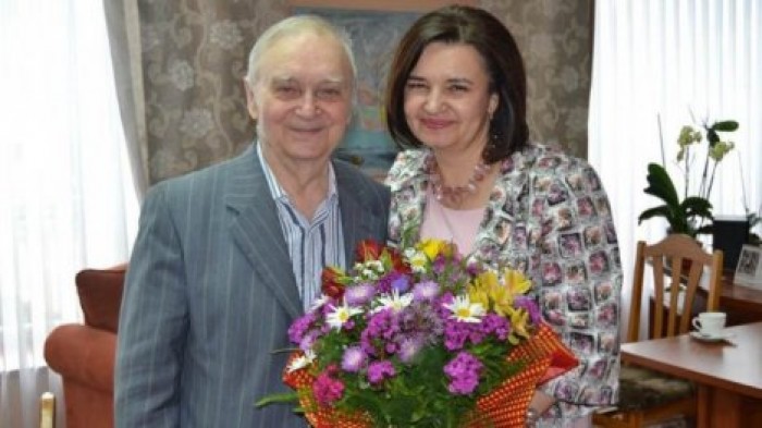 Министр образования поздравила Иона Друцэ с Днем рождения